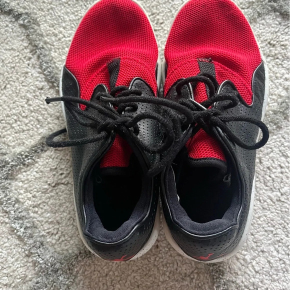 Nike Jordan Eclipse BG Style# 724042-018 black red white knit sneakers boys 5Y - Picture 10 of 11